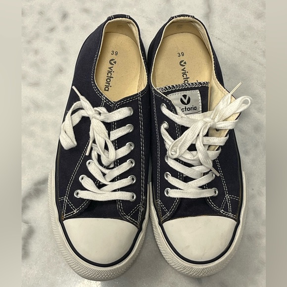 Women’s Victoria Tribu Basketball Sneakers - Navy & White, Size 39 (fits true) - Picture 1 of 8